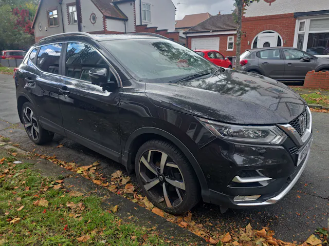 Nissan Qashqai Tekna + DCI