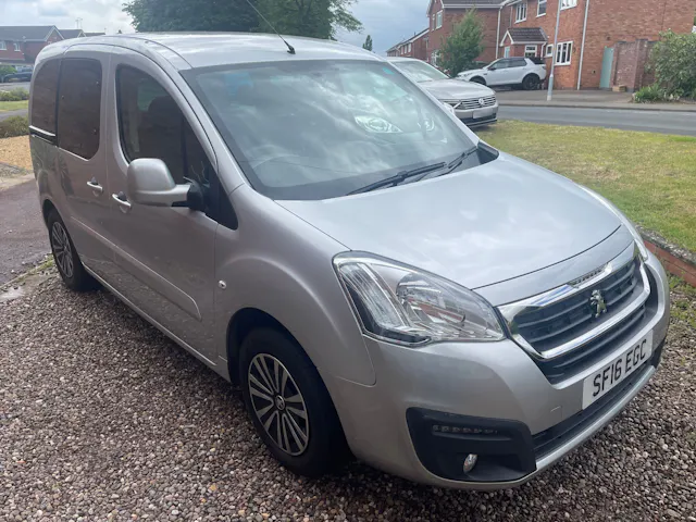 Peugeot Horizon RE Blue HDi S/S